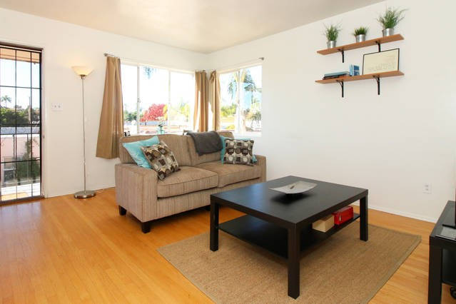 boundary photo living room